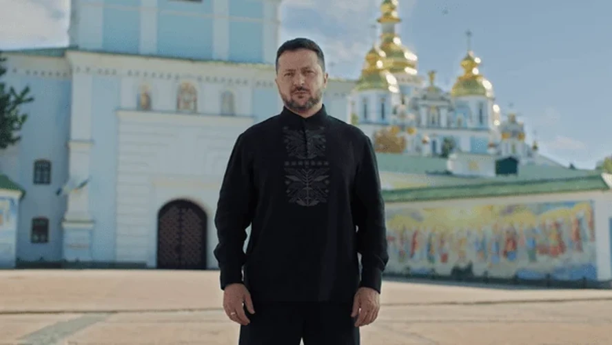 Зеленський у День Незалежності: «Доки наше коло не розірве ворог, доти Україна не впаде»